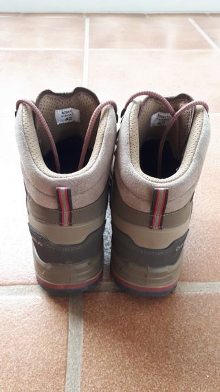 BOTAS DE MONTAÑA Y TREKKING IMPERMEABLES