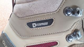BOTAS DE MONTAÑA Y TREKKING IMPERMEABLES