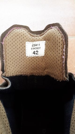 BOTAS DE MONTAÑA Y TREKKING IMPERMEABLES