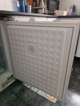 Congelador panelable bajo encimera