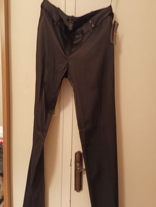 traje de la marca mango en muy buenas condiciones 
