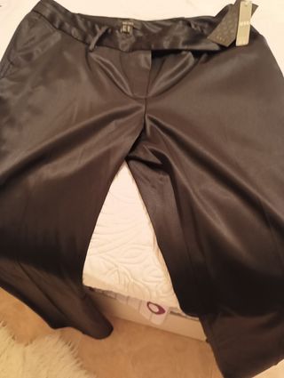 traje de la marca mango en muy buenas condiciones 