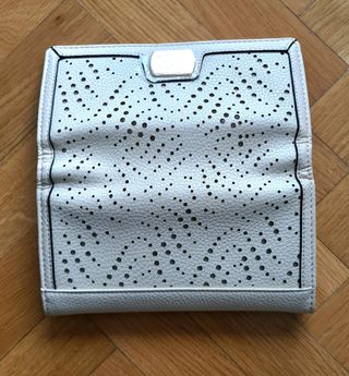 Cartera Monedero Guess. Nuevo. Blanco.