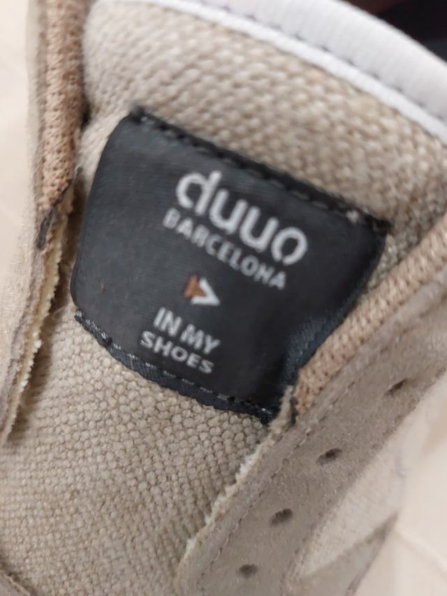 sneaker beige