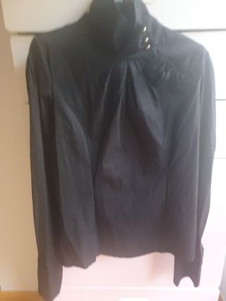 Blusa negra made in Italy