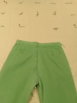 Chino verde manzana.
