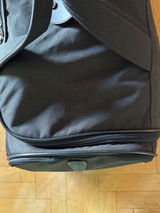 Bolso negro Samsonite muy amplio