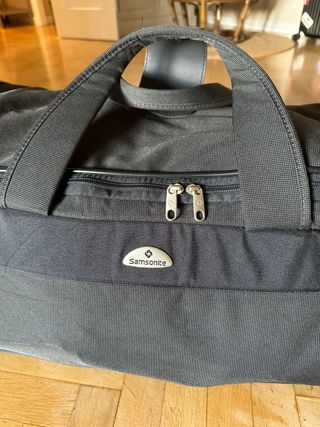 Bolso negro Samsonite muy amplio
