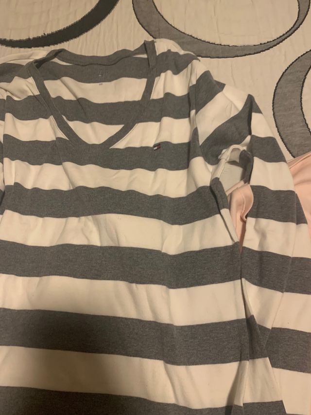 Jerseys y vestido de marca