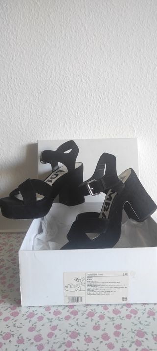 Zapatos piel Bimba y Lola, 40