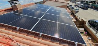 PLACAS SOLARES Y BATERIAS