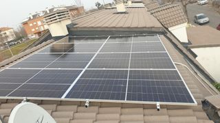 PLACAS SOLARES Y BATERIAS