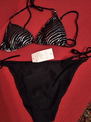 Bikini negro y plata.