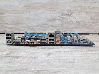Placa GigaByte GA-H61M-DS2V (1155)