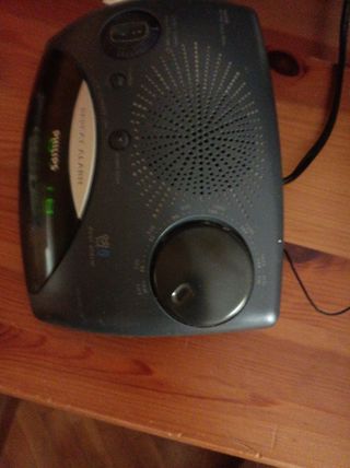 Reloj , despertador,radio