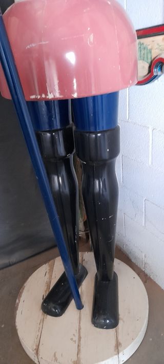 Figura, soldado de madera maciza, para publicidad.