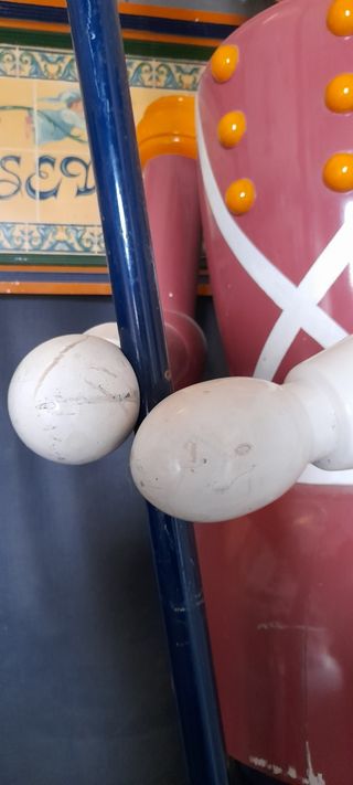 Figura, soldado de madera maciza, para publicidad.