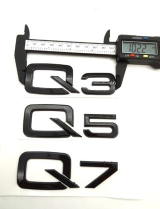AUDI Q3 LOGO EMBLEMA NEGRO