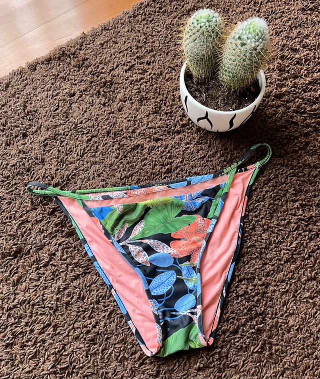 Bikini flores