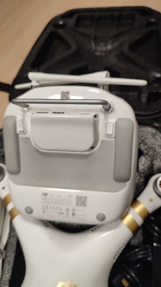 Drone DJI Phantom 3 Pro (Con placa de Salida HDMI)