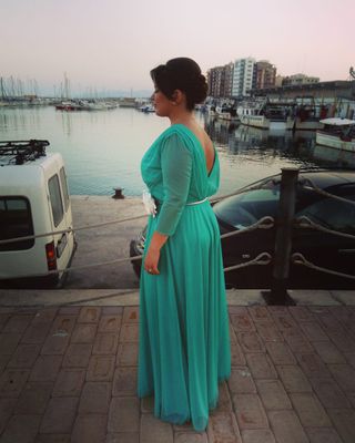 vestido azul turquesa talla 42,44,46 adapta bien