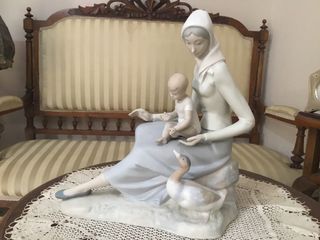 Antigua porcelana,policromada lladro