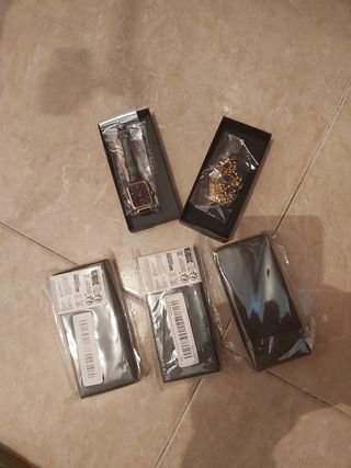 reloj y pulseras de mujer
