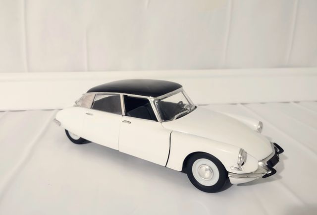 Modellino  Citroen  DS Pallas 1963 ( Modelo, Modèl