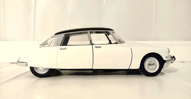 Modellino  Citroen  DS Pallas 1963 ( Modelo, Modèl