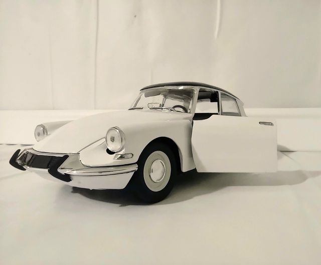 Modellino  Citroen  DS Pallas 1963 ( Modelo, Modèl