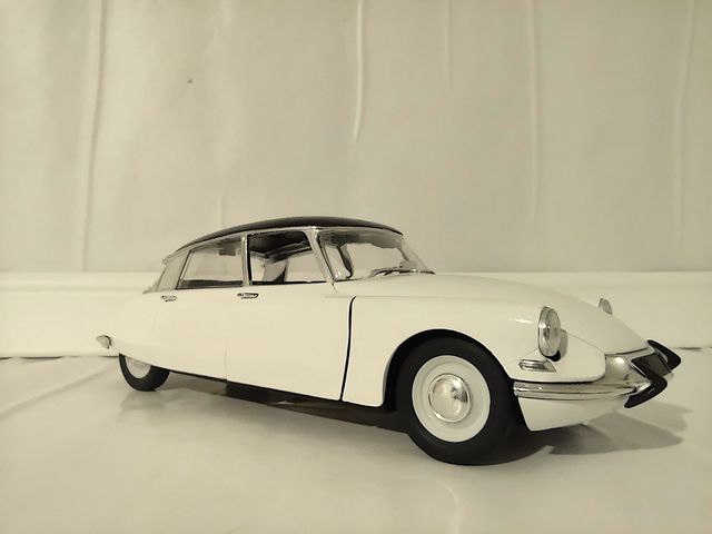 Modellino  Citroen  DS Pallas 1963 ( Modelo, Modèl