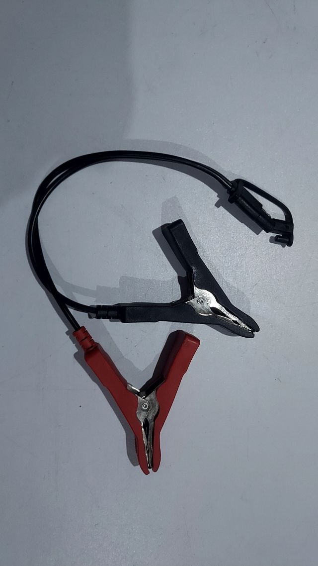 cable cargador batería.