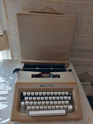 maquina escribir olivetti 25