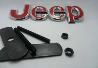 EMBLEMA JEEP ROJO PARRILLA DELANTERA