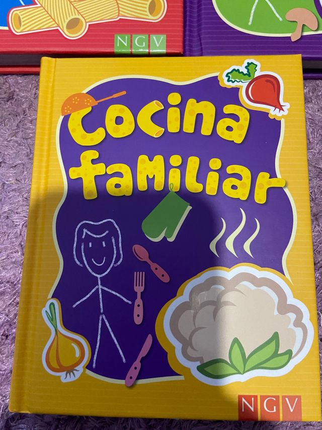 Estuche de cocina familiar+ lata con recetas