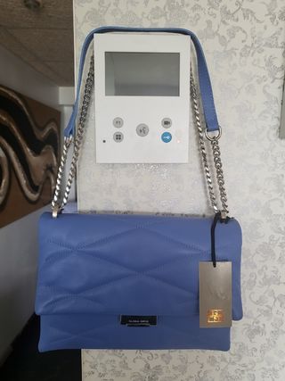 Bolso de piel autentica, azul. Gloria Ortiz