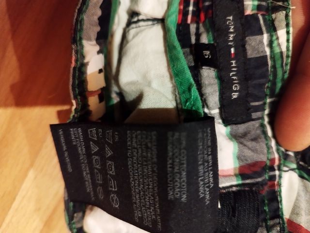 Pantalon corto pirata Tommy Hilfiger 16 años