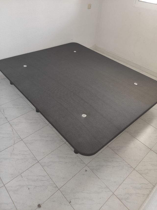 Base tapizada cama de 150 y 6 patas