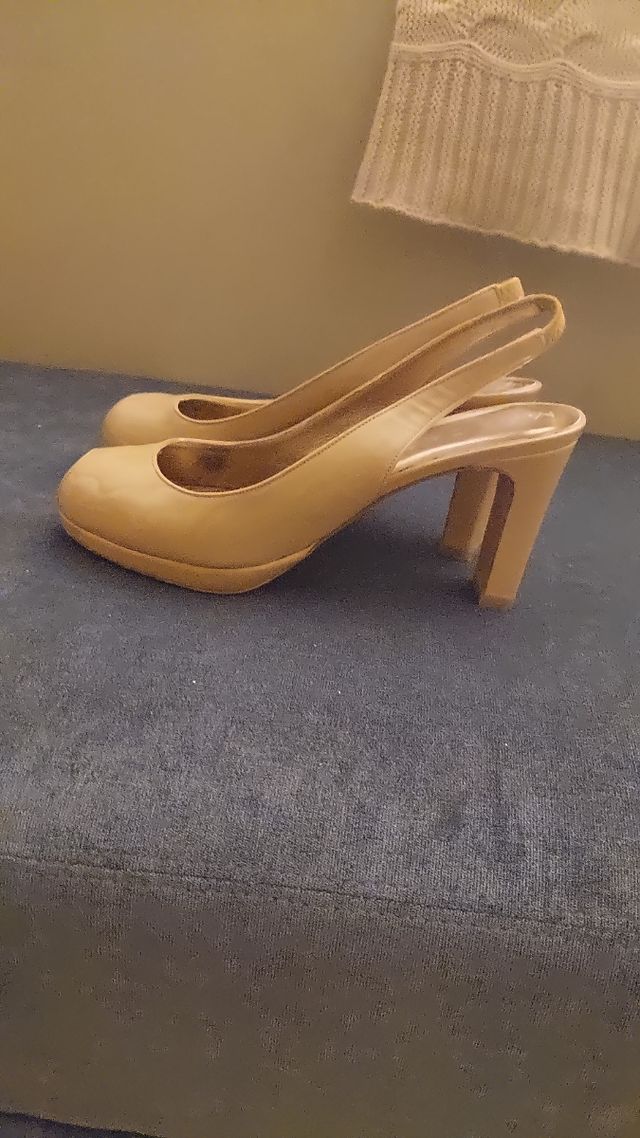 zapatos de tacón y plataforma