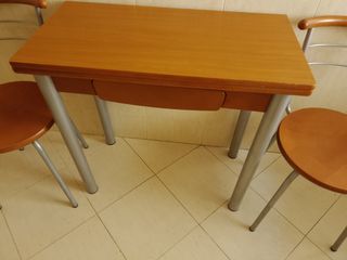 Mesa abatible color roble de cocina