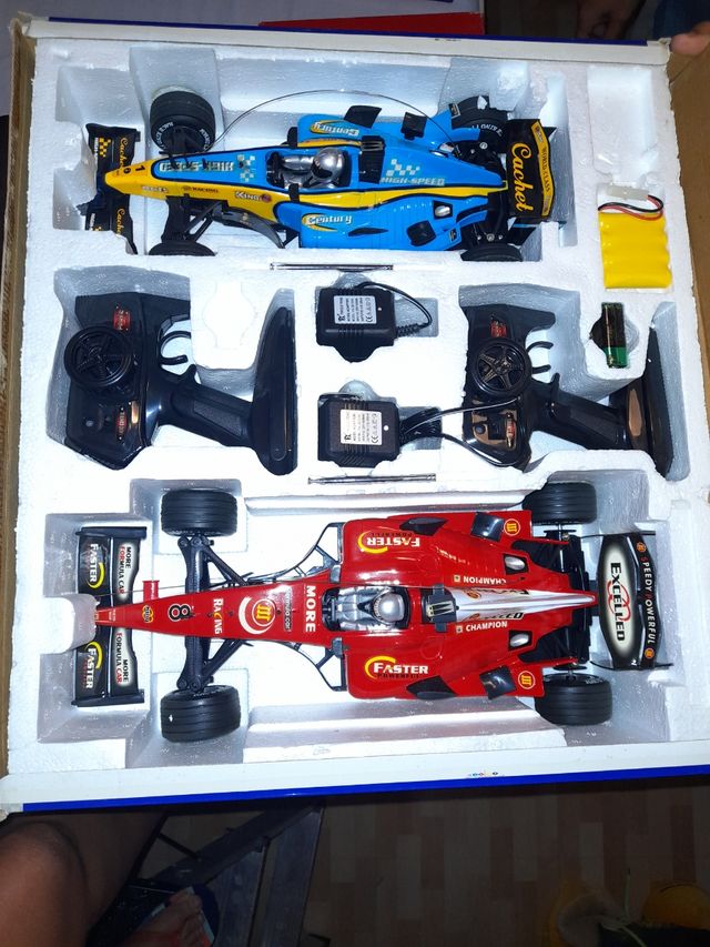 coches de carrera teledirigidos