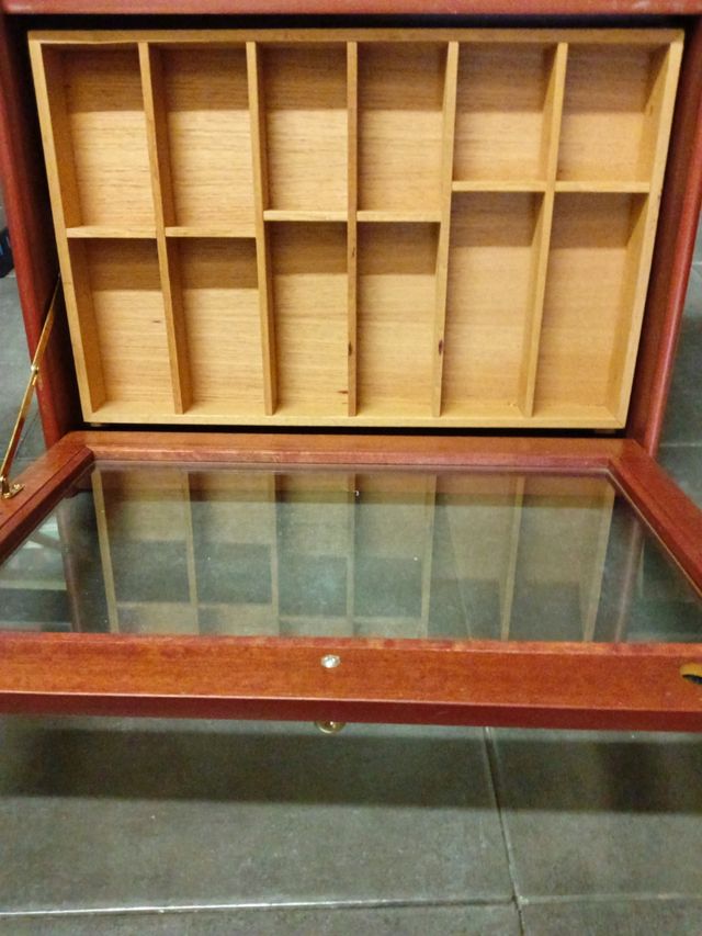 Cava para puros Mueble