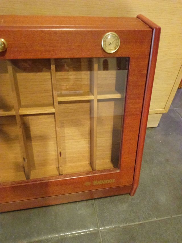 Cava para puros Mueble