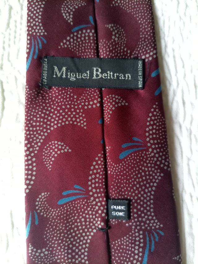 Corbata Miguel Beltrán Paris