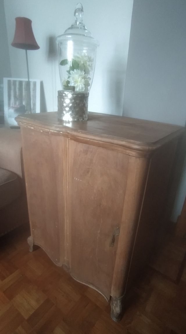 mueble de madera de máquina de coser