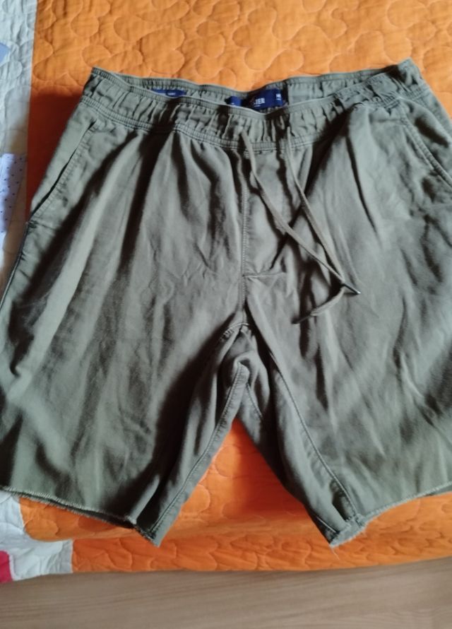 Bermuda caqui Hollister