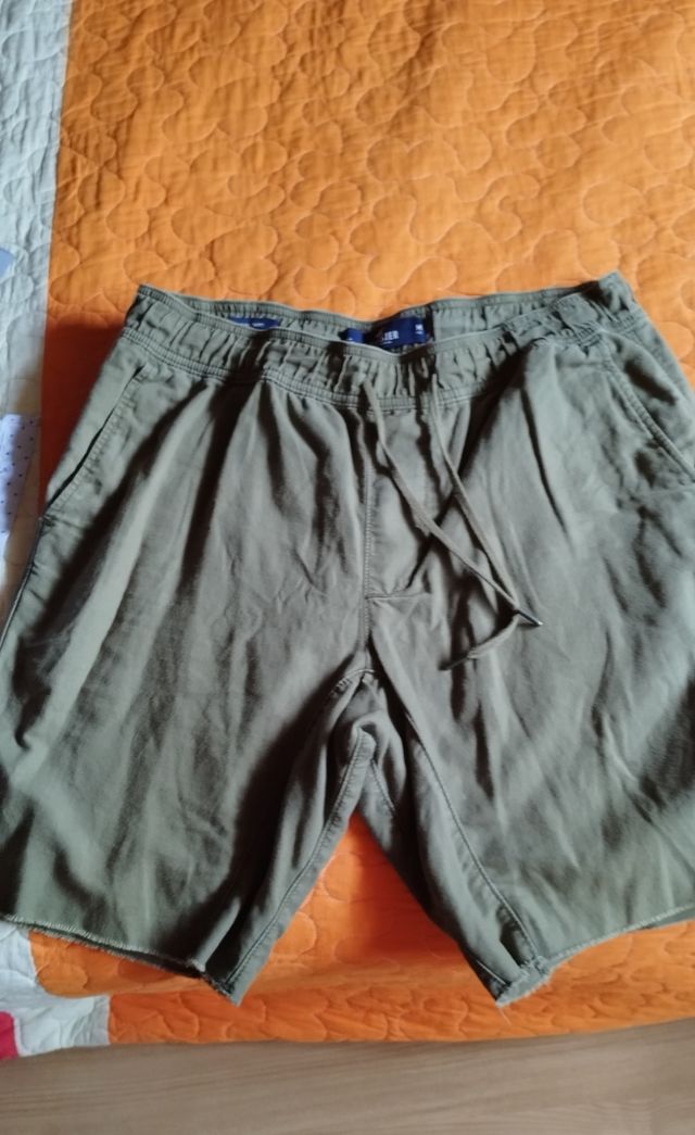 Bermuda caqui Hollister