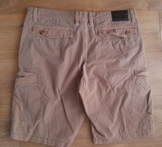 Pantalón corto beige de hombre