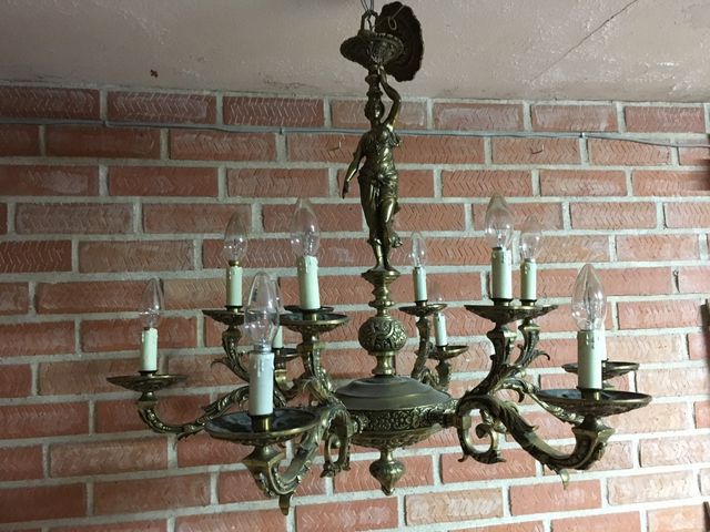 Lámpara clásica de bronce