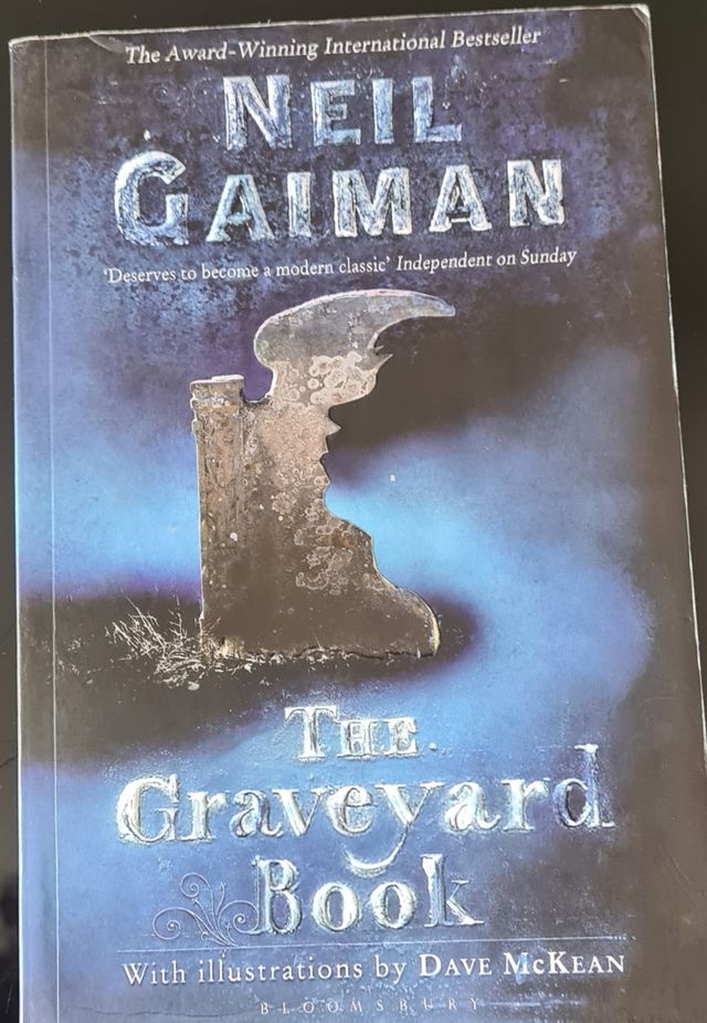 Libro The graveyard book Nail Gaiman